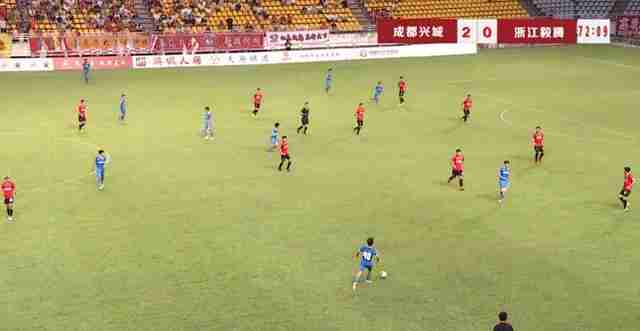  曼城客场险胜暂登积分榜首  